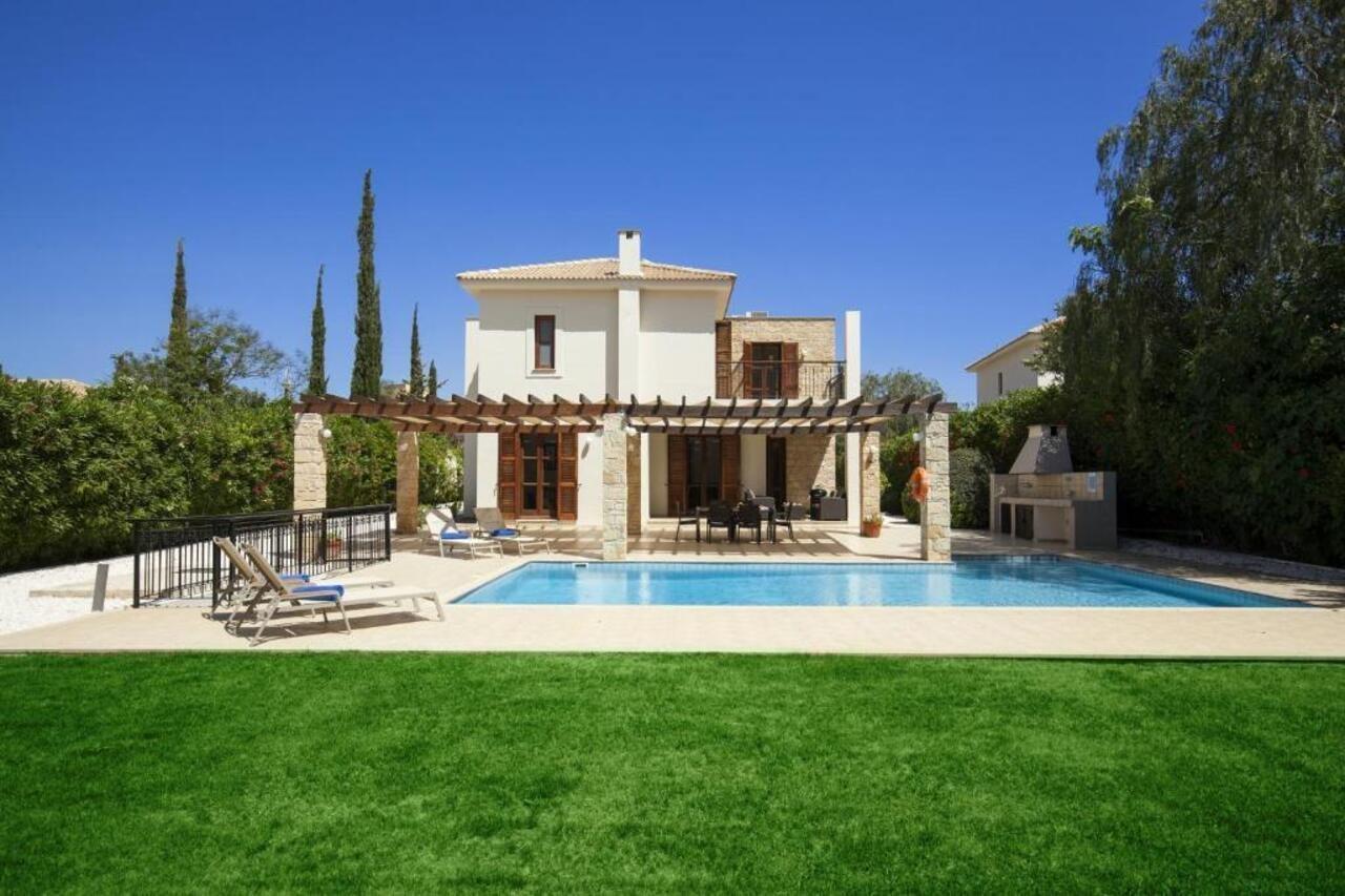 Aphrodite Hills Holiday Residences Exterior photo