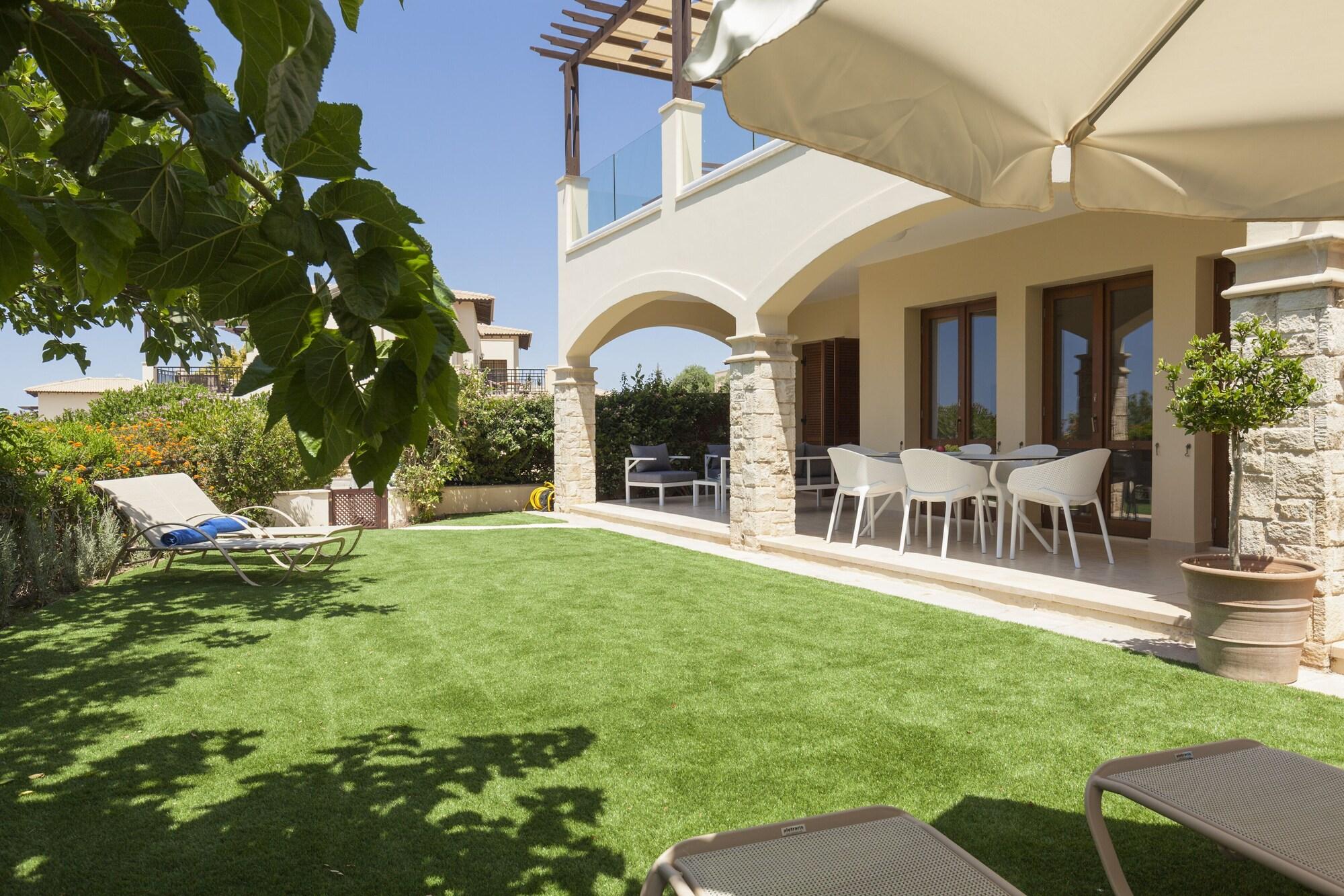 Aphrodite Hills Holiday Residences Exterior photo