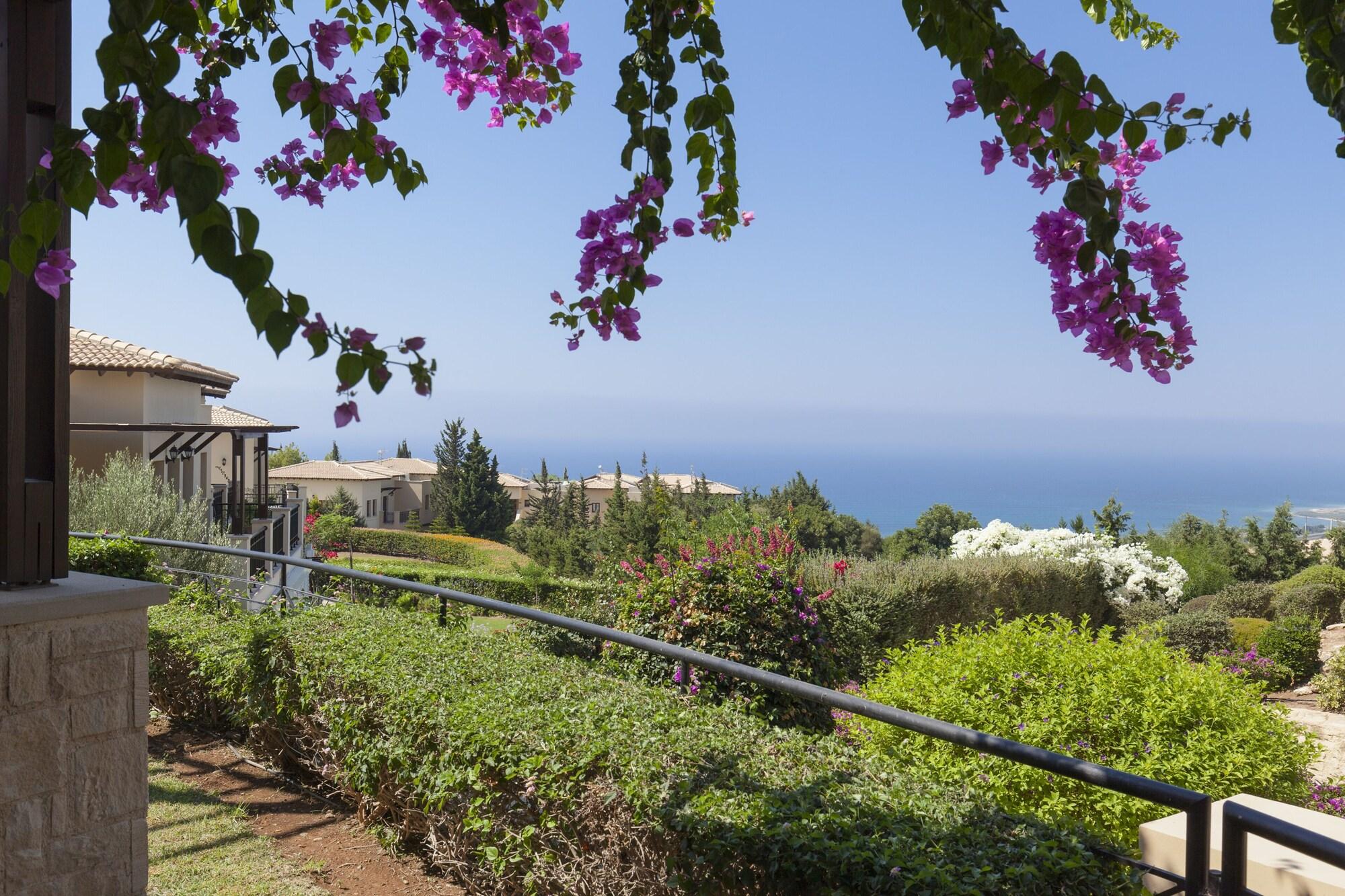 Aphrodite Hills Holiday Residences Exterior photo