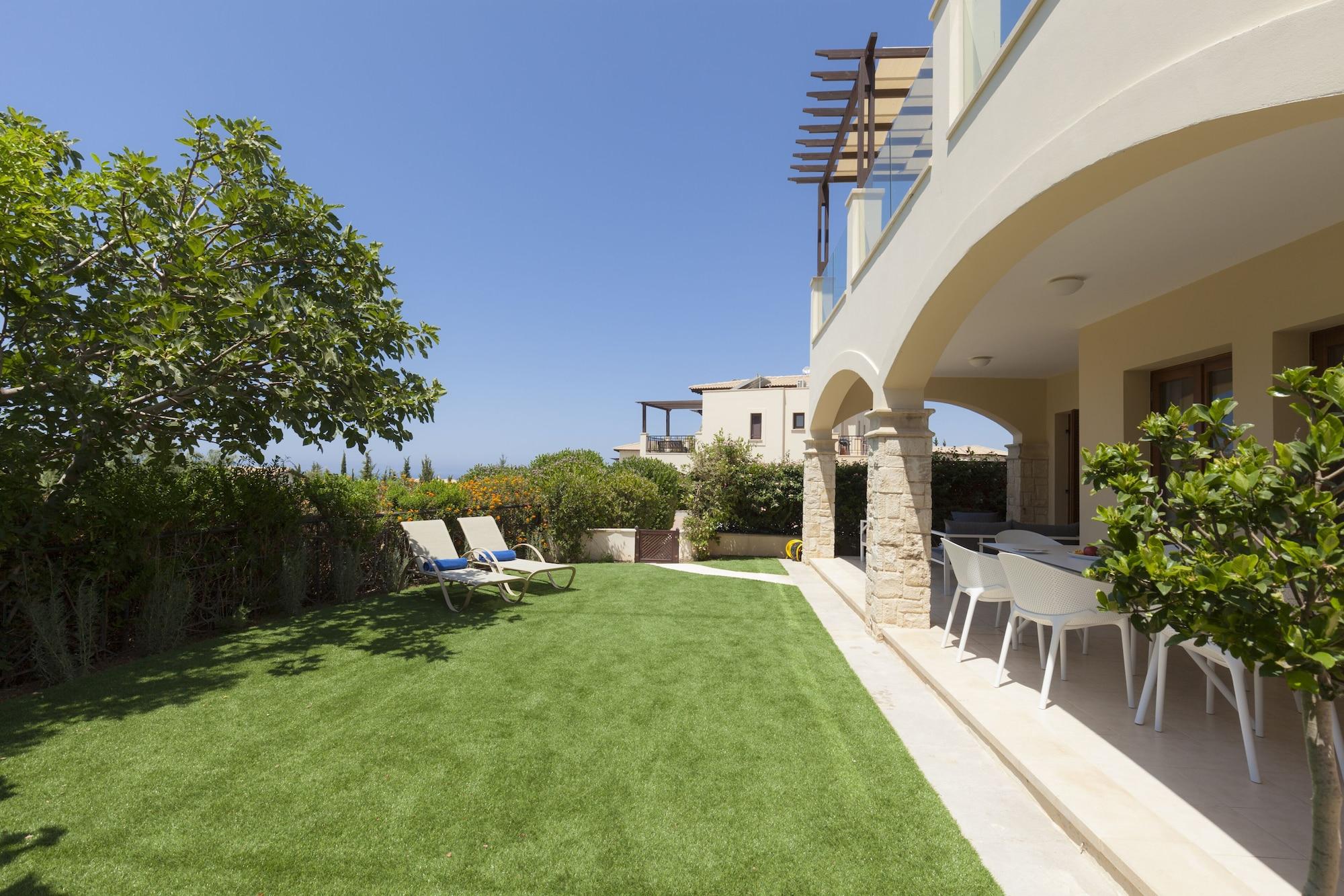 Aphrodite Hills Holiday Residences Exterior photo