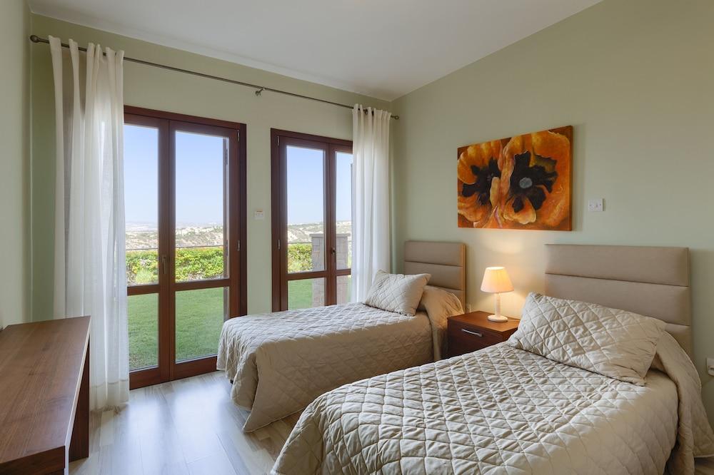 Aphrodite Hills Holiday Residences Exterior photo